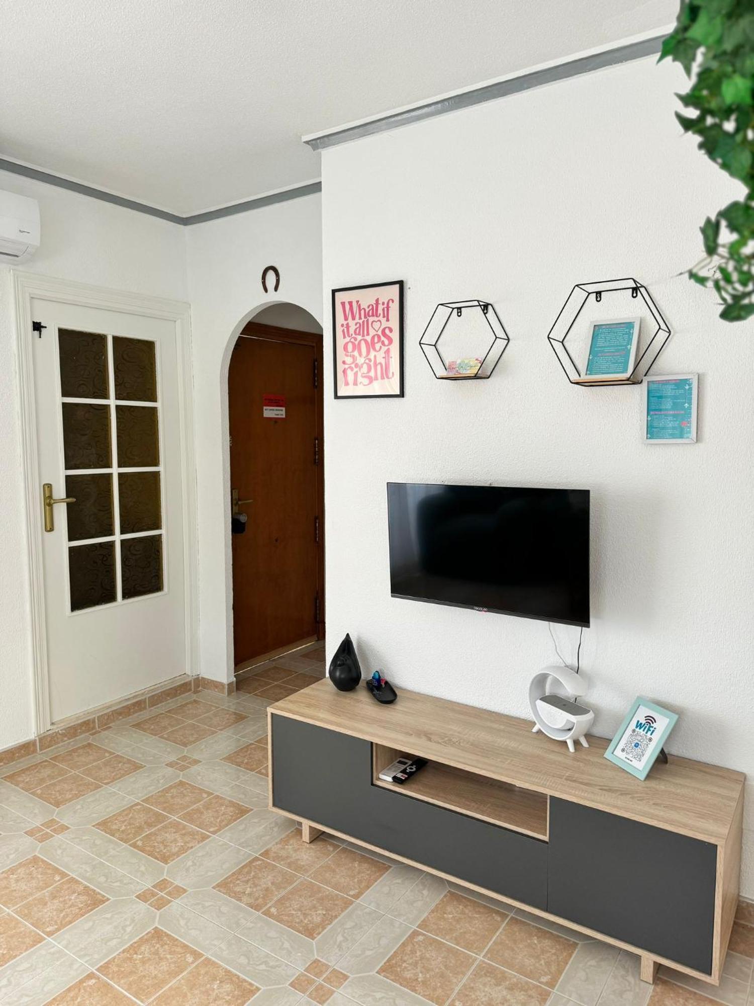 Carmina Apartment, Disfruta Del Sol Y Del Relax! 托雷维耶哈 外观 照片
